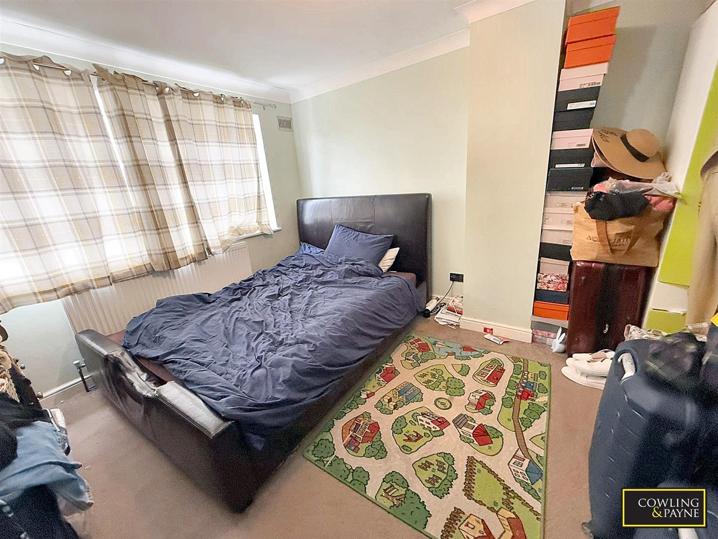 Bruce Grove, Wickford